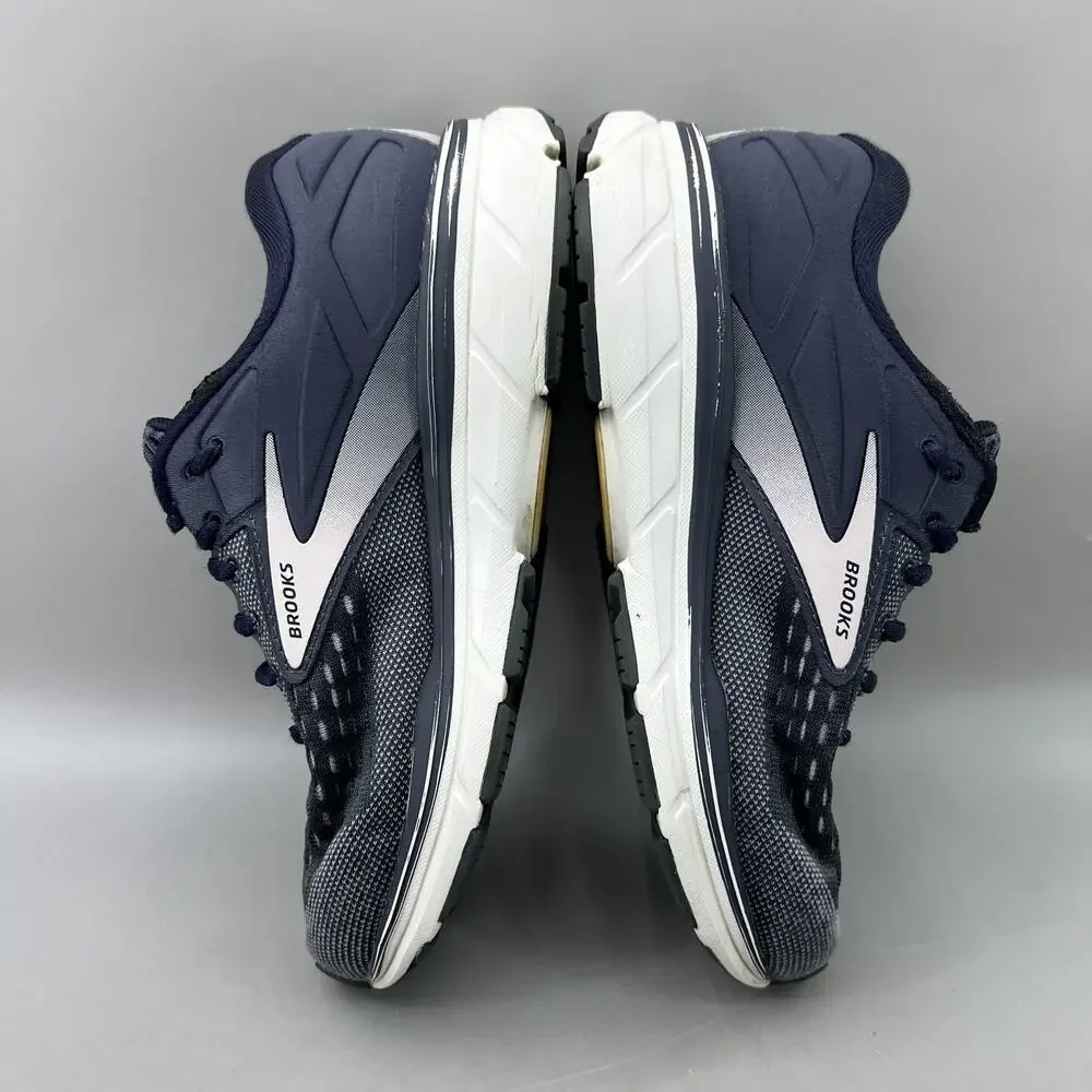 Brooks Dyad 11 Running Shoes Women Size 7 B Gray White Comfort Cushion Sneakers